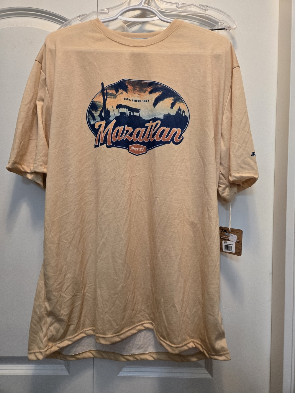 Mazatlan NWT Mens Graphic Short-Sleeve Tee - Beige
